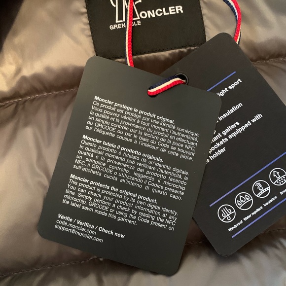 Moncler “Hintertux” Grenoble, exclusive color. - Picture 5 of 15